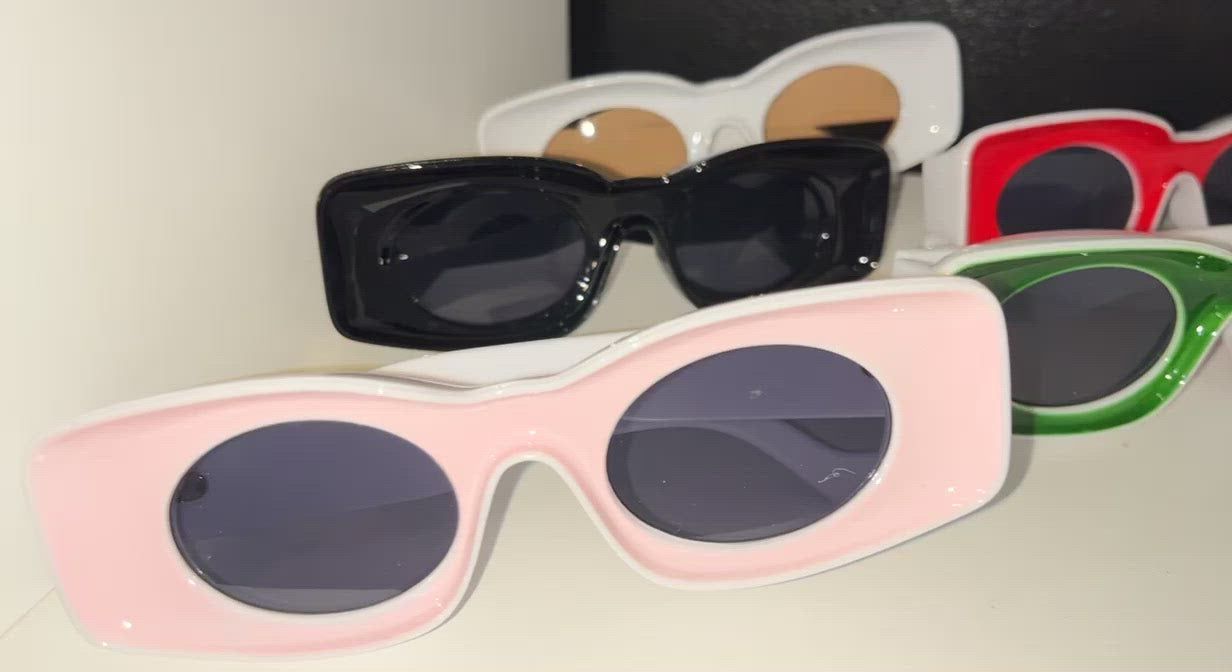 Cardi shades