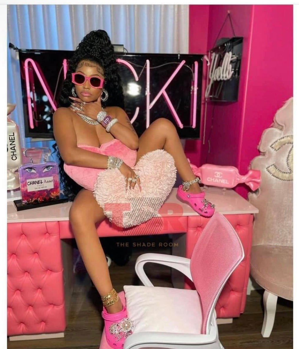 Nikki Frames